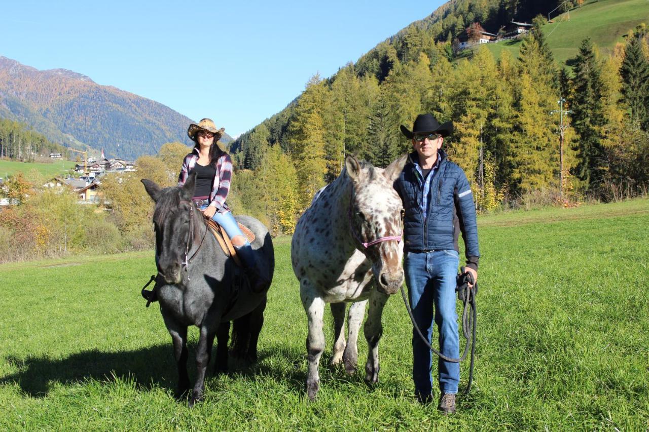 Texas Longhorn Ranch Neumannhof Διαμέρισμα Cadipietra Εξωτερικό φωτογραφία
